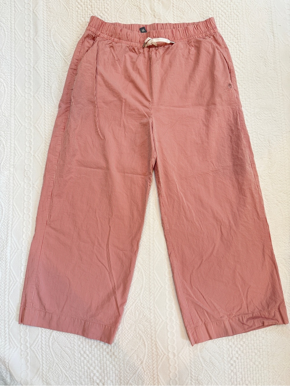 Sweaty Betty Seersucker Striped Wide Leg Pants Red White Sz US 12 Elastic Waist